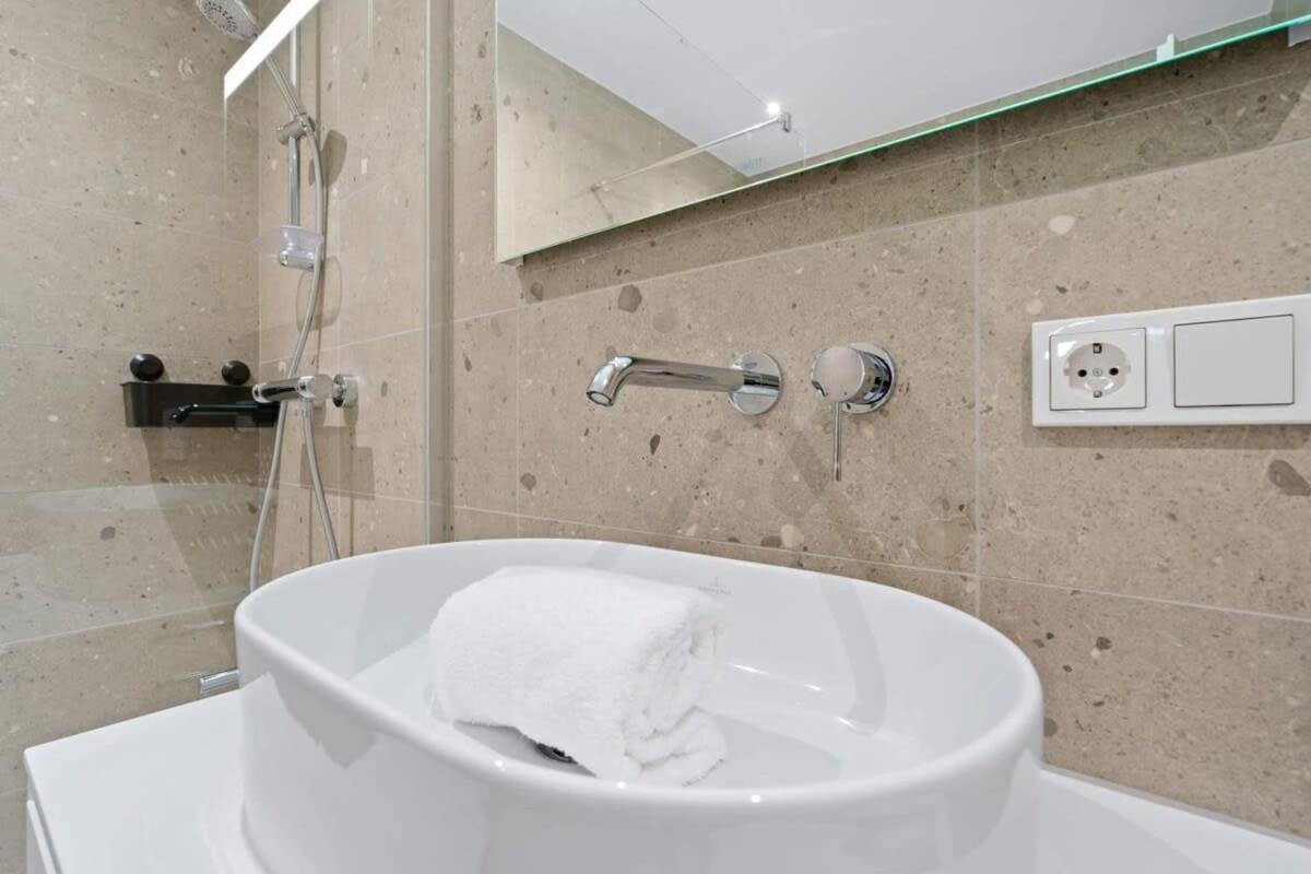Luxurious 2Br Apt With Balcony In Luxembourg Διαμέρισμα Εξωτερικό φωτογραφία