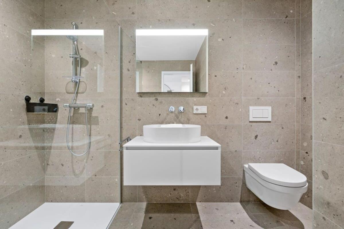 Luxurious 2Br Apt With Balcony In Luxembourg Διαμέρισμα Εξωτερικό φωτογραφία
